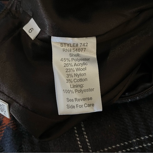 CAbi Women’s Heritage Plaid Pleated Ruffle Hem Preppy Wool Blend Skirt Size 6 - Picture 8 of 11